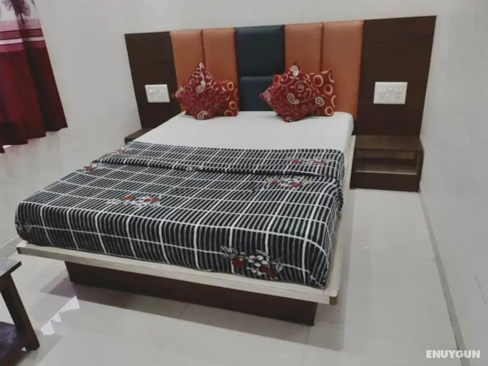 Goroomgo Sanskar Guest House Ahmedabad - Oda
