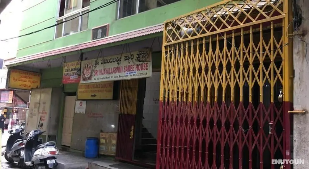 Goroomgo Vijaya Palace Lodging Bengaluru - Dış Mekan