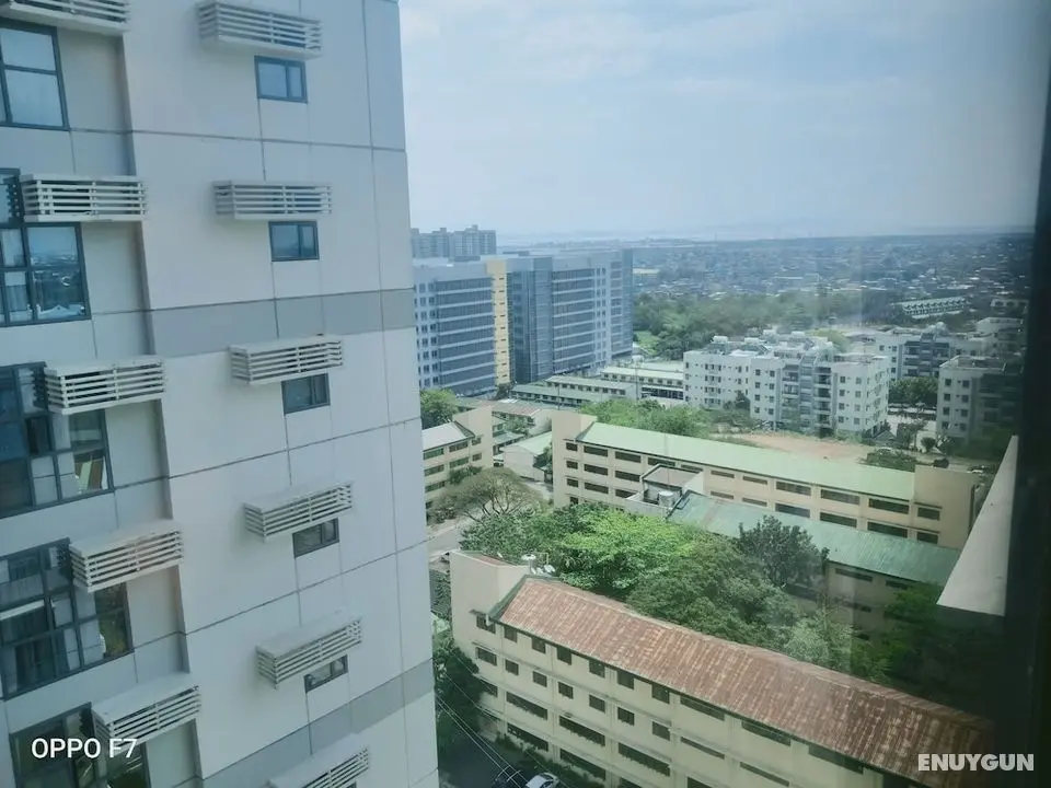 Grace at Mckinley Hill Global City - Oda Manzaraları