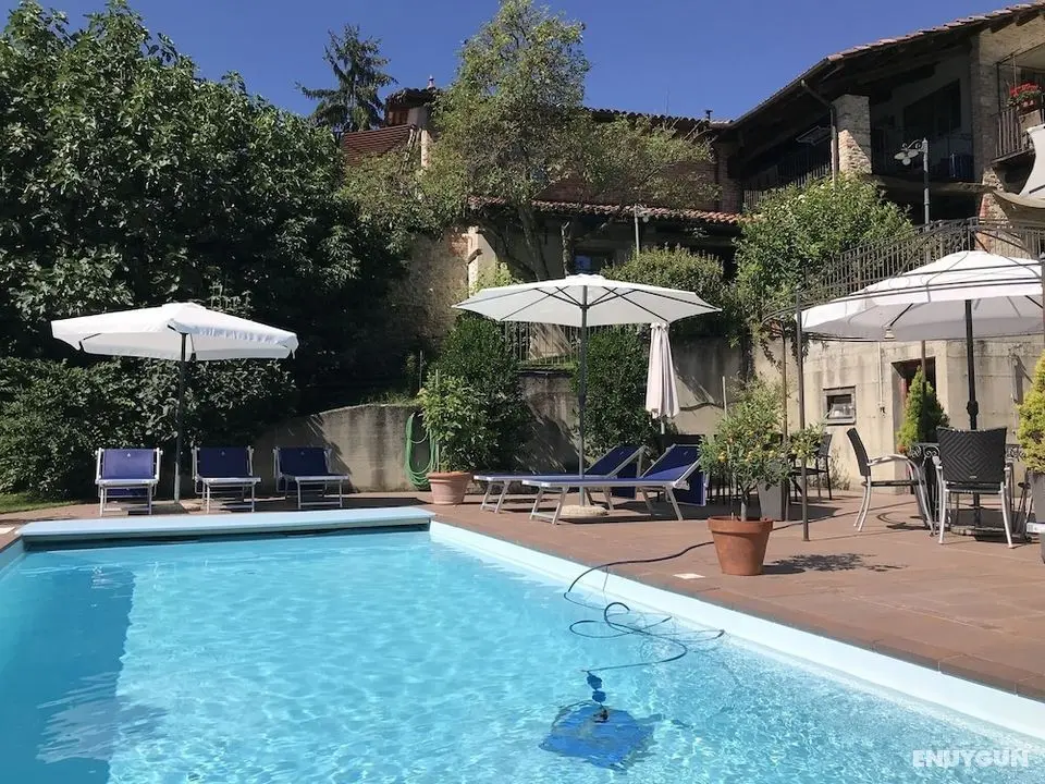 Graceful Mansion in Bastia Mondovì With Terrace - Öne Çıkan Resim