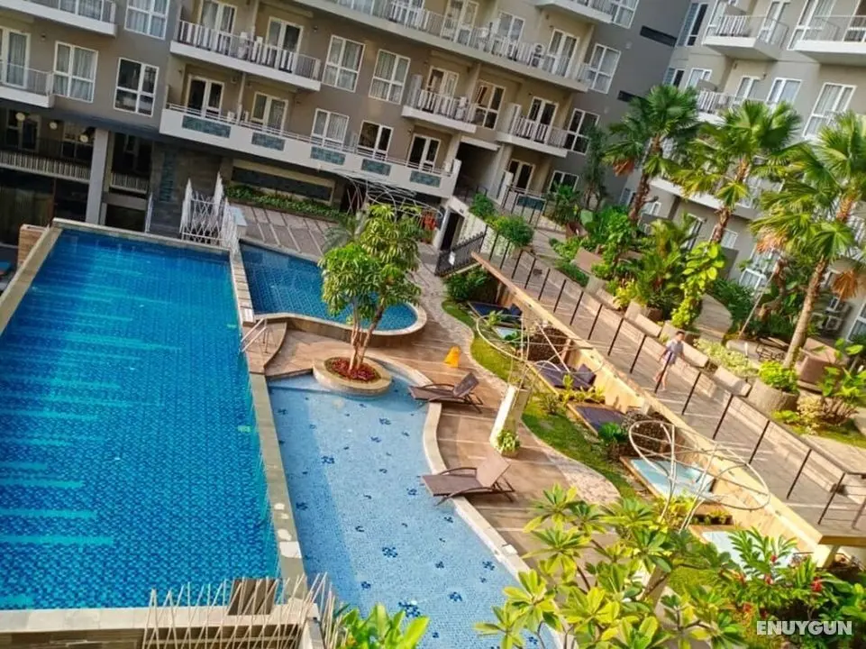 Graha Makara Suite Hotel & Residence - Havuz