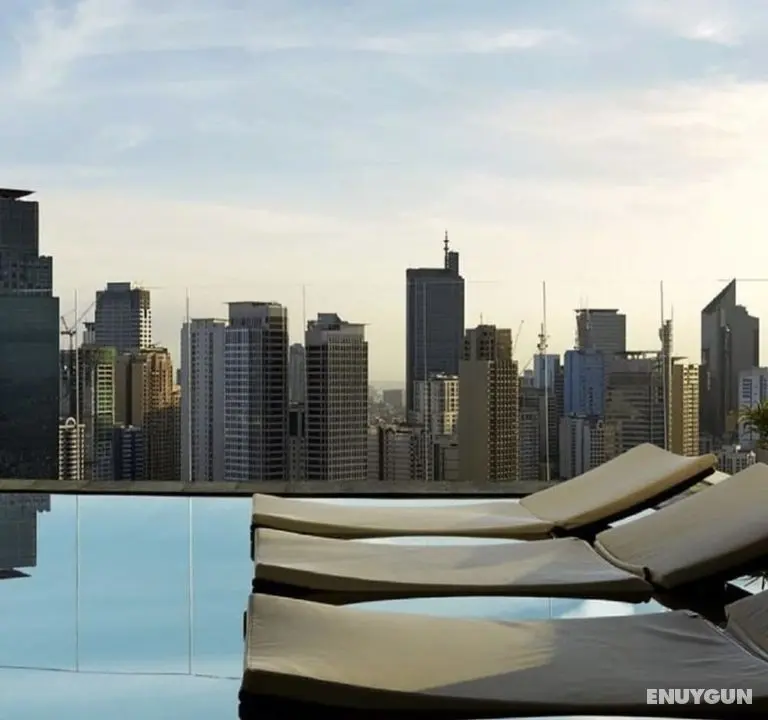 The Gramercy Residence Makati Suite 34sightseeing - Havuz