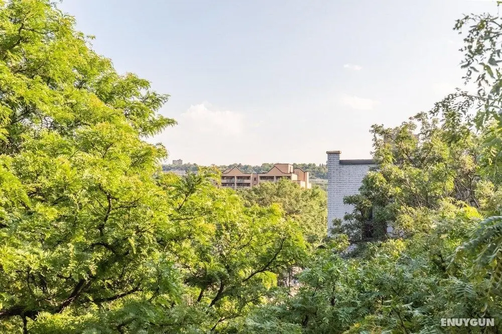 Grand 2BR Loft Garden View - Oda