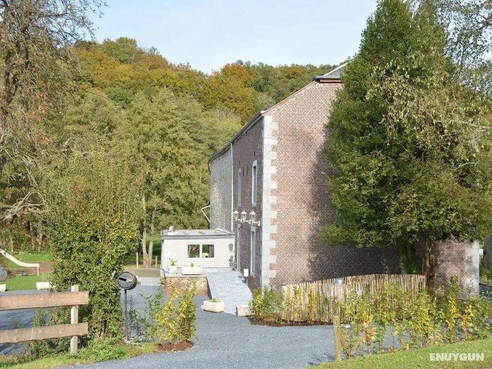 Grand Holiday Home in Érezée With Sauna - Dış Mekan