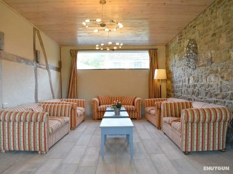 Grand Holiday Home in Érezée With Sauna - Öne Çıkan Resim