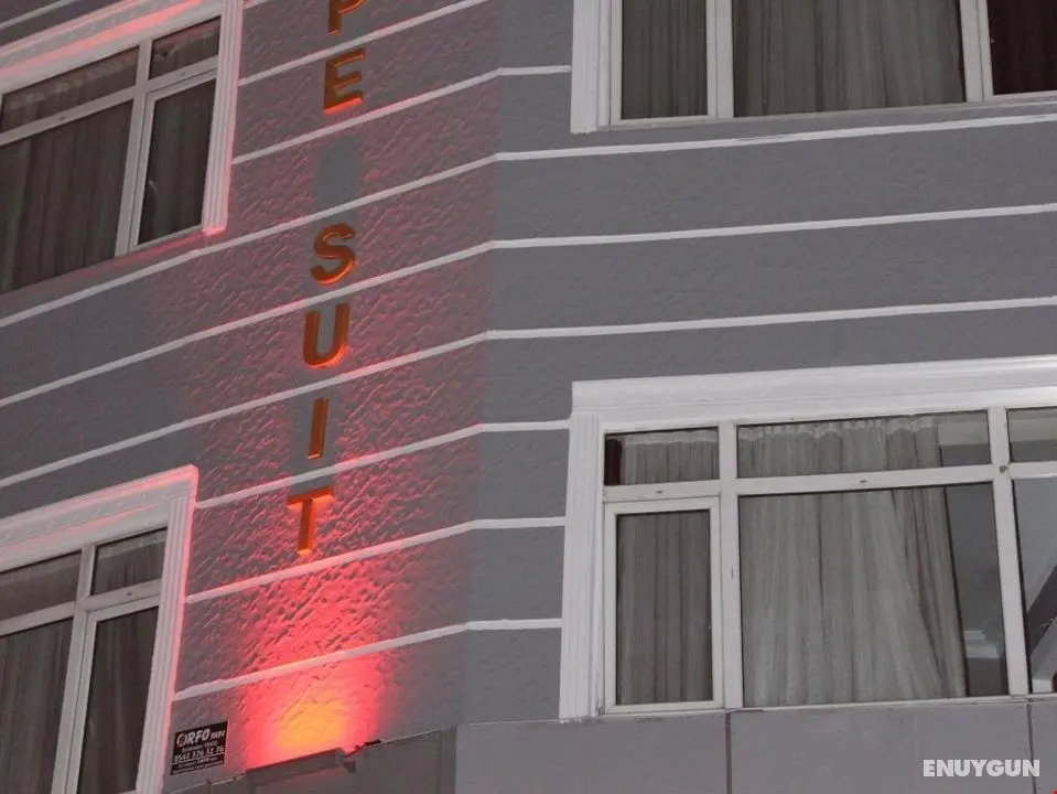 Grand Hope Suit - Gece Görünümü