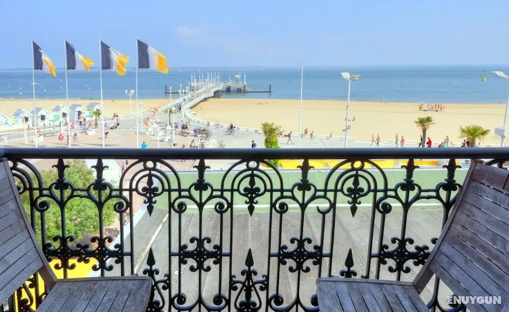 Grand Hôtel Richelieu - Oda Manzaraları