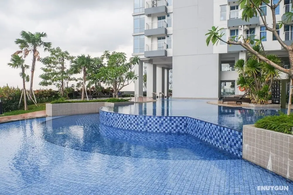 Grand Luxurious And Spacious Studio At Benson Supermall Mansion Apartment - Havuz