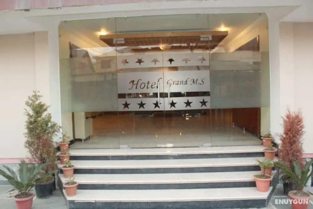 Hotel Grand M.S Srinagar - Dış Mekan