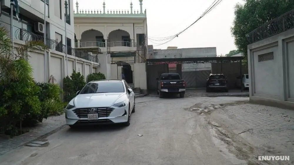 Grand Star Hotel Multan - Dış Mekan