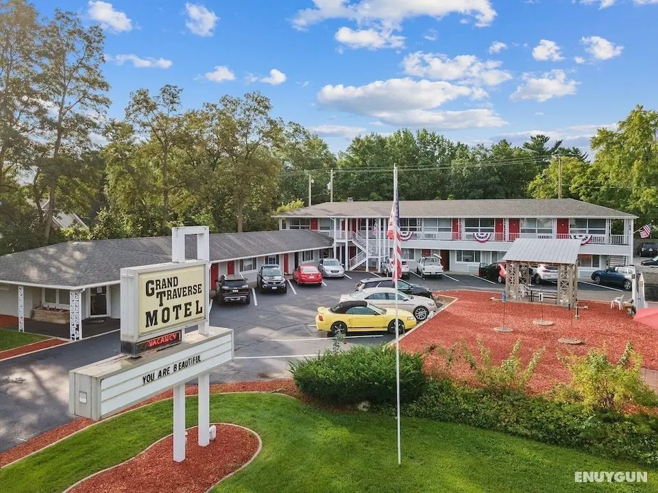 Grand Traverse Motel - Öne Çıkan Resim