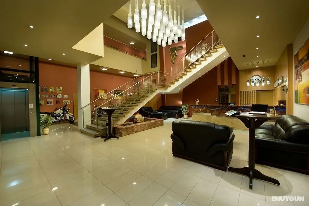 Grand Hotel - Öne Çıkan Resim