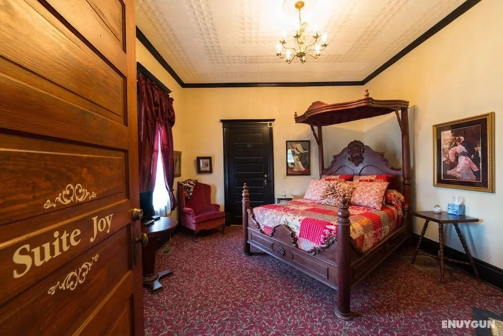 Grand Victorian Inn - Öne Çıkan Resim