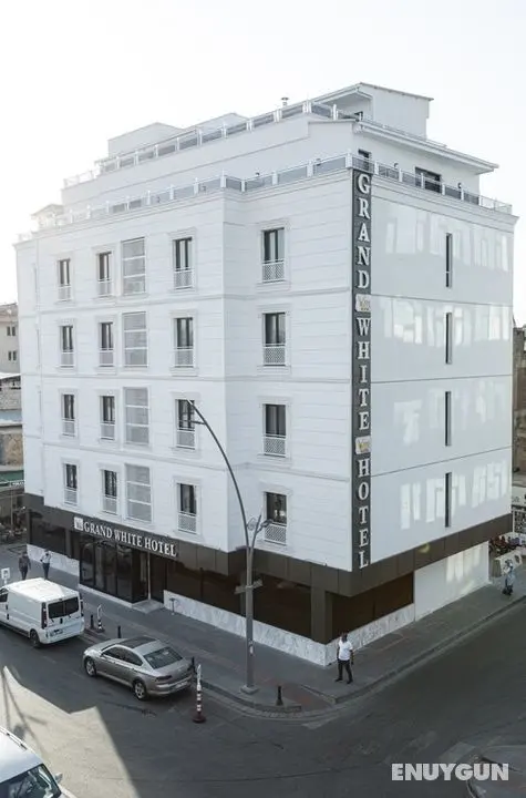 Grand White Hotel - Genel