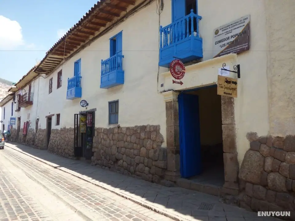 The Grasshopper Hostel - Dış Mekan