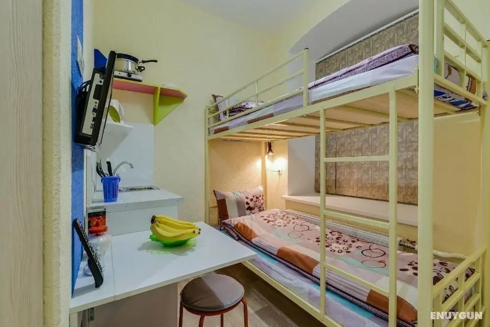 Gravity Apart Hotel - Öne Çıkan Resim