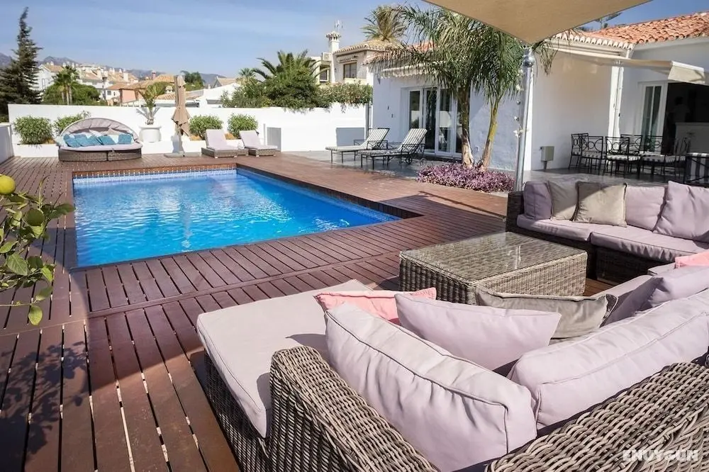 Great Beach Side Villa – Semi Heated Pool - Öne Çıkan Resim