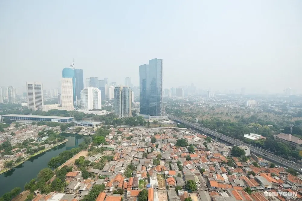 Great Choice and Strategic 1BR Apartment at Thamrin Residence - Dış Mekan