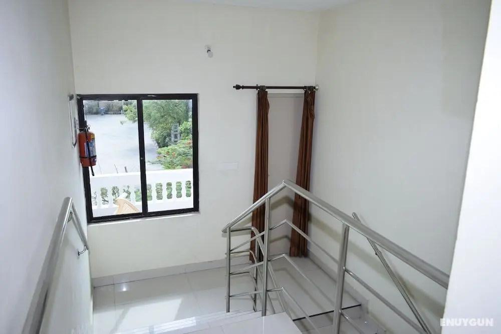 Great Guest House at Kamaraj Salai - Öne Çıkan Resim