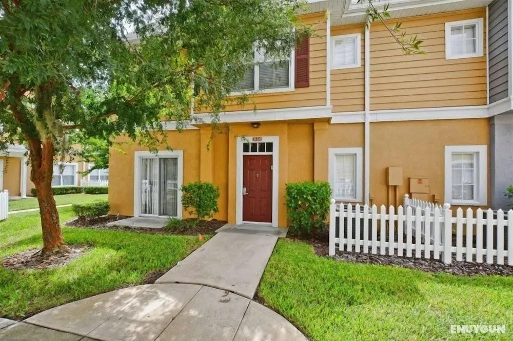 Great location 4Bed 3bth Townhouse with kids themed room - Oda