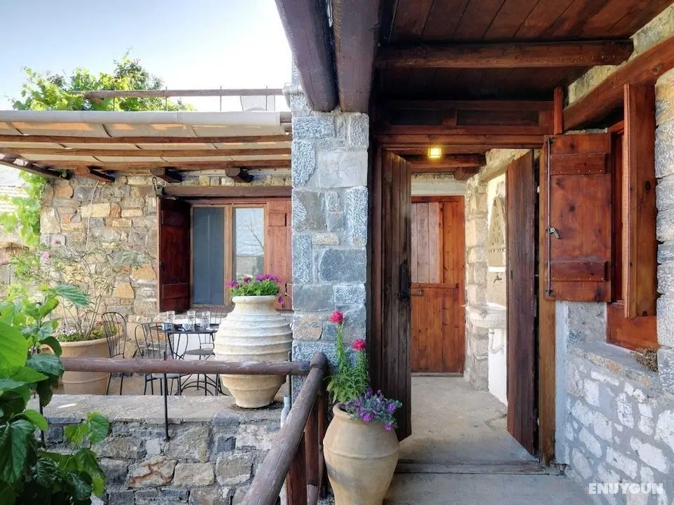 Greek Style Villa in Crete - Öne Çıkan Resim