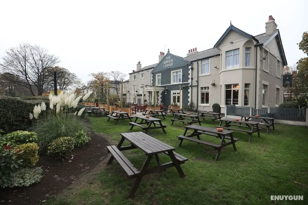 Green Lodge, Wirral by Marston's Inns - Öne Çıkan Resim