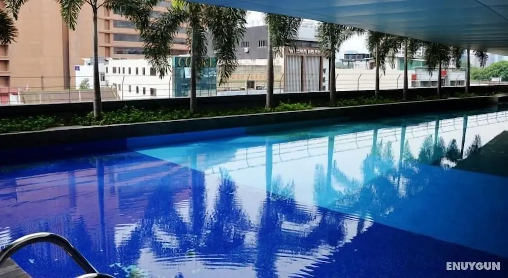 Greensward Suites At Taragon - Havuz