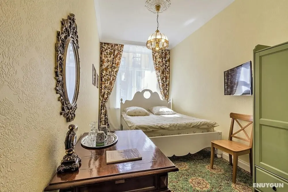 Greenwich Yard - Öne Çıkan Resim