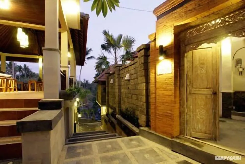 Griya Shanti Villas & Spa - Dış Mekanlar