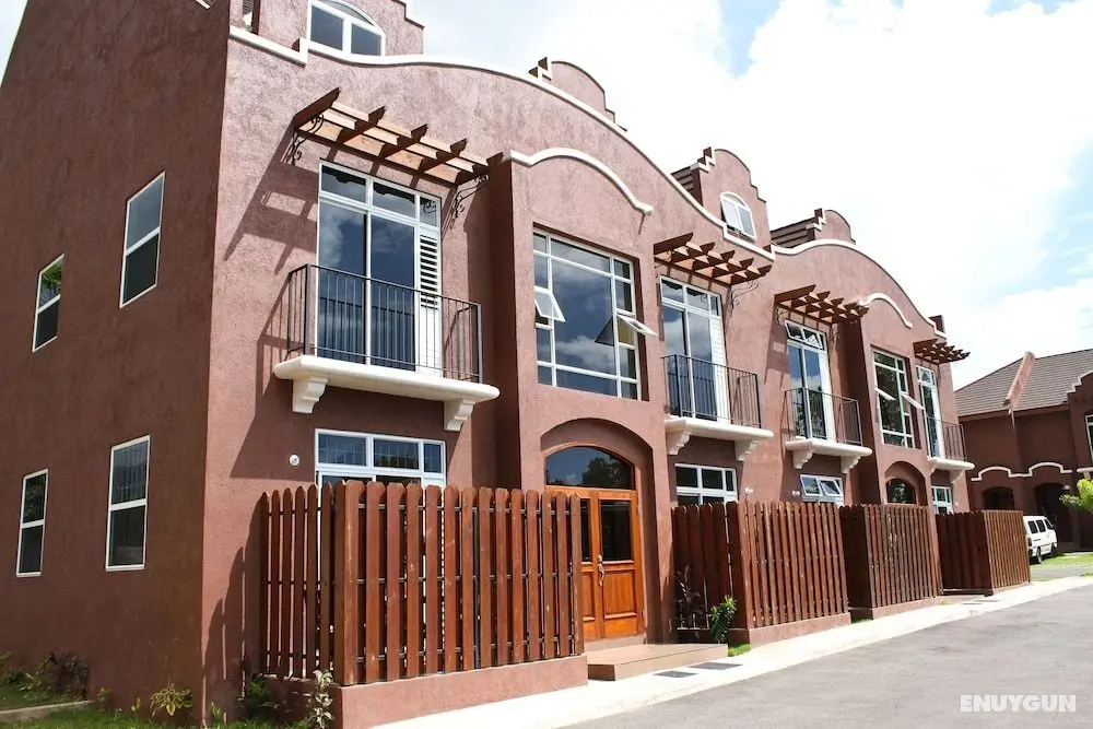 The Guest Apartments at Border Crossings - Öne Çıkan Resim