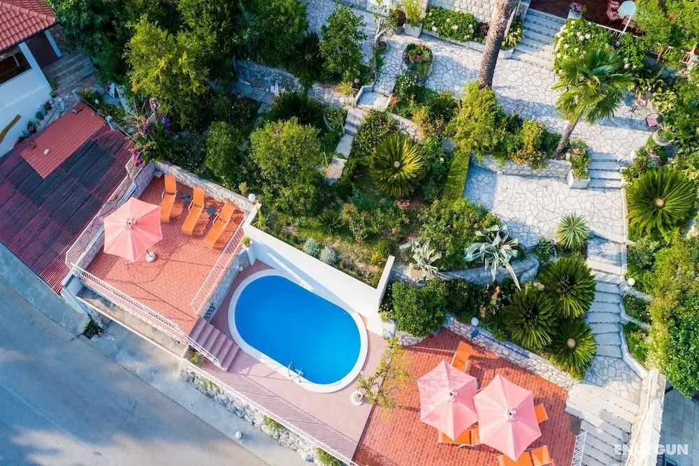 Guest House Villa Nina - Dış Mekan