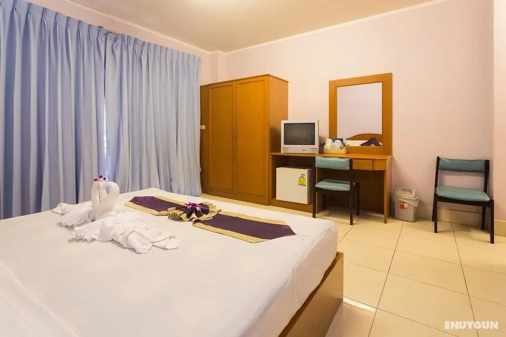 Guesthouse Belvedere - Lovely Room for 2 People, Free Ac and Wi-fi - Öne Çıkan Resim