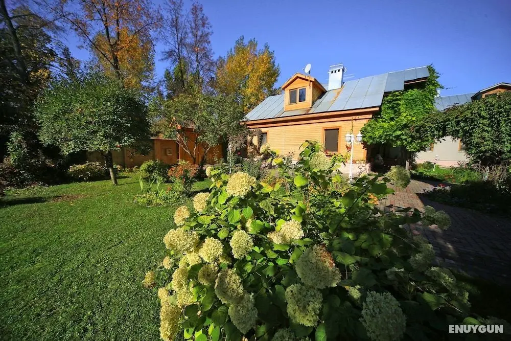 Guesthouse on Kyzyl-armeyskaya - Öne Çıkan Resim