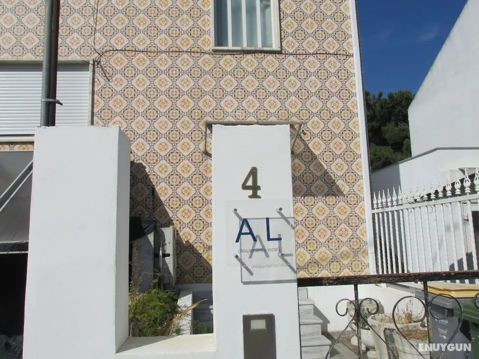 GuestHouse Marialva Park - Dış Mekan