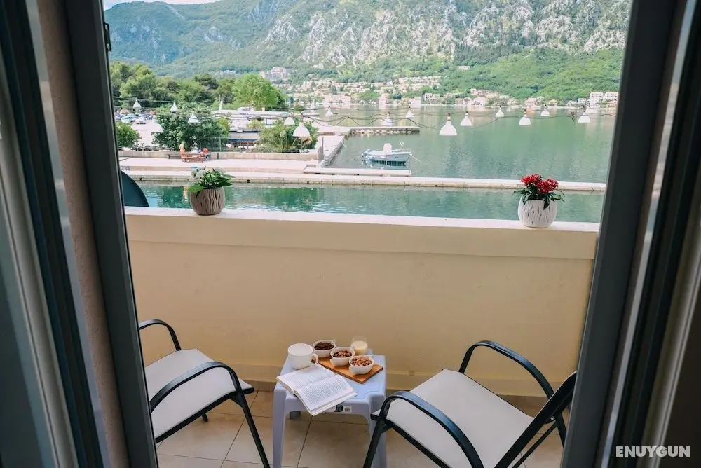 Guesthouse Step - Öne Çıkan Resim
