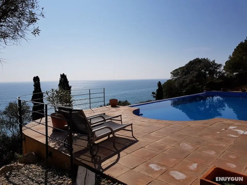 Guests' Suite of Villa Tamarit - Havuz