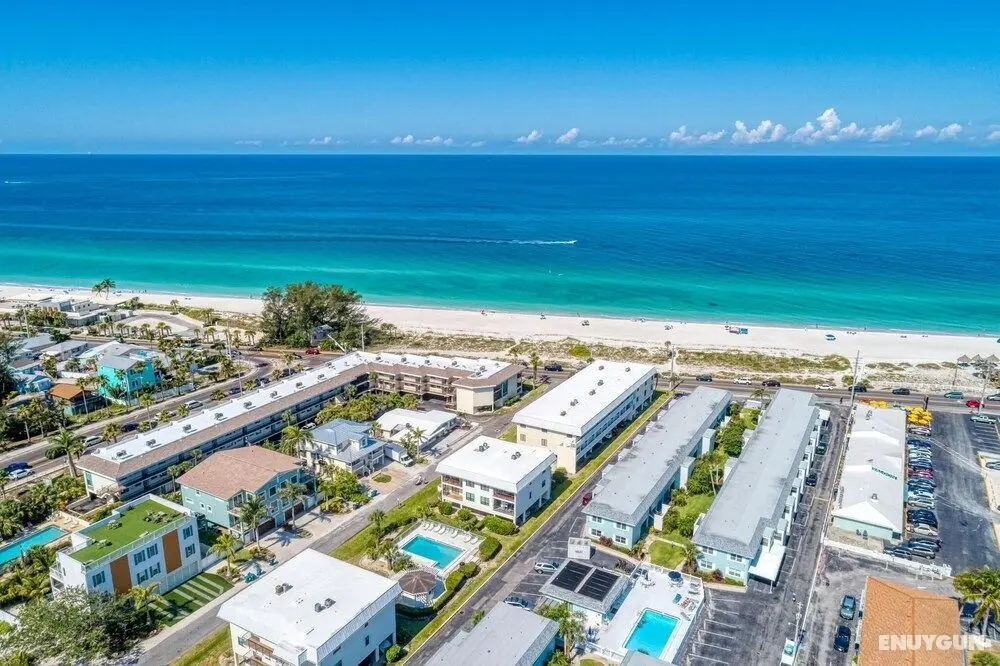 Gulf Breeze Ami-2bd-2ba-condo-private Beach Access-heater Pool-water Views From Every Window - Plaj