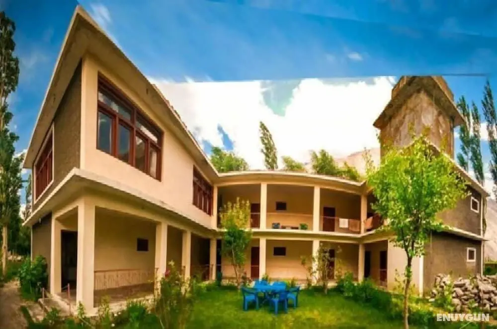 Gulmit Continental Hotel Hunza Valley - Öne Çıkan Resim