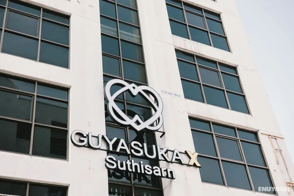 Guyasuka X Suthisan - Hostel - Dış Mekan