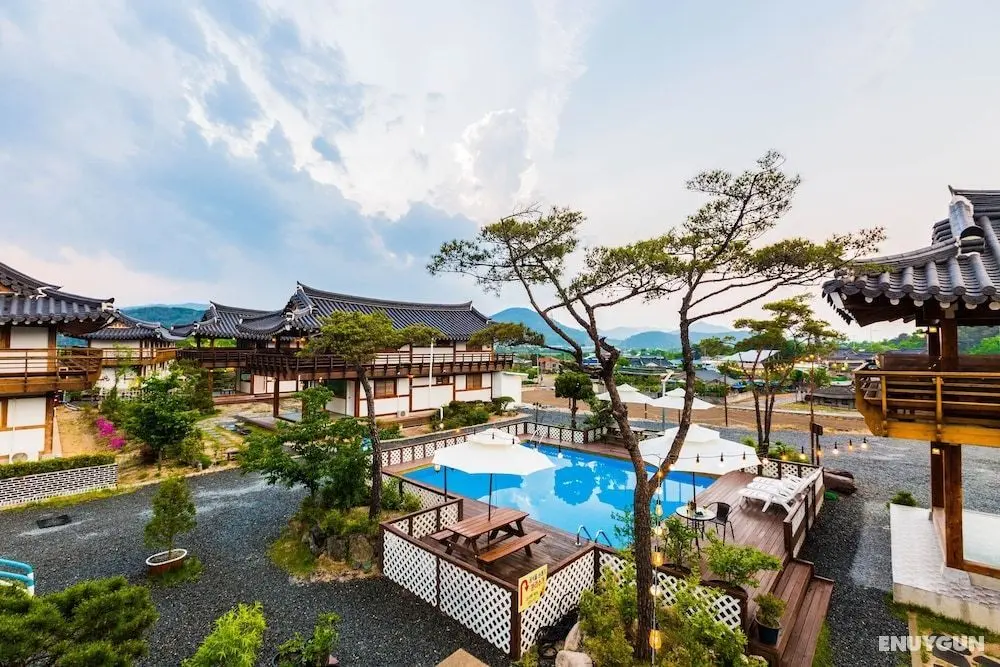 Gyeongju West Namsan Hanok Pension - Dış Mekan