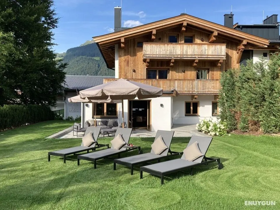 Hahnenkamm Suite Deluxe Ski-In Ski-Out - Dış Mekan