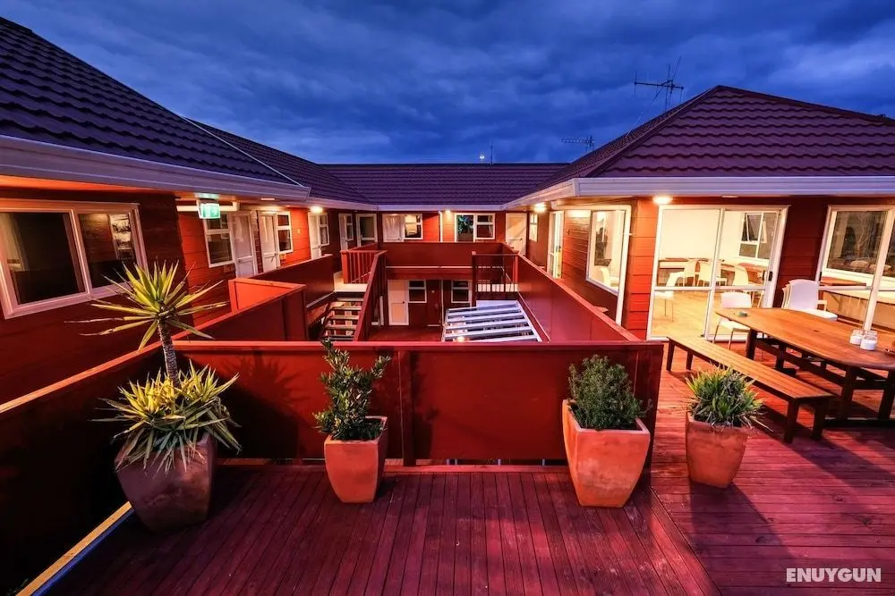 Haka Lodge Taupo - Hostel - Öne Çıkan Resim