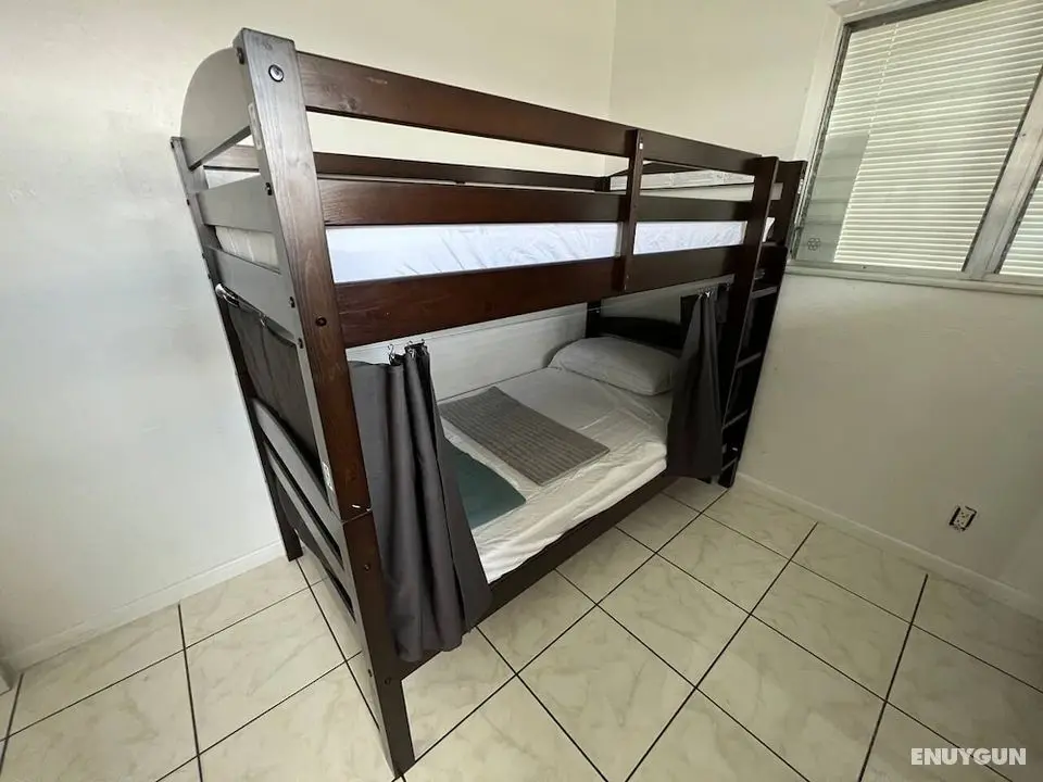 Hallandale Beach Hostel - Oda