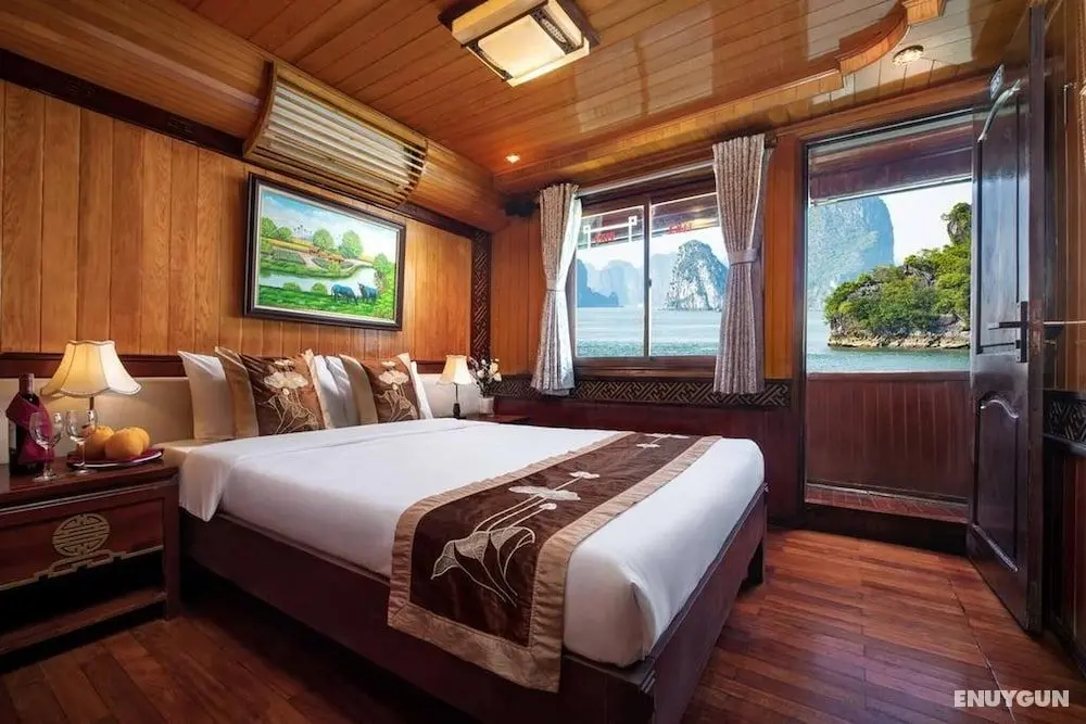 Halong Bay Cruise For Backpackers - Öne Çıkan Resim