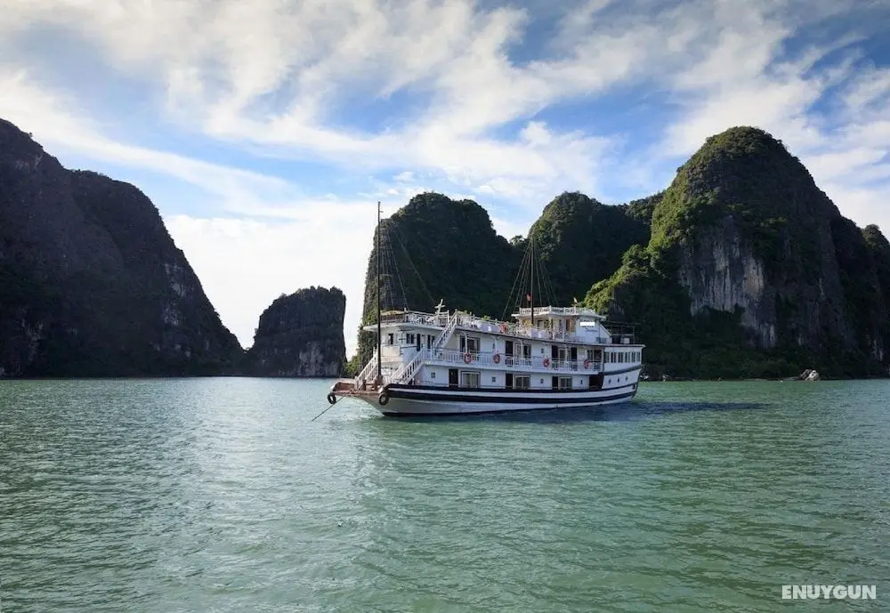Halong Canary Cruise - Öne Çıkan Resim