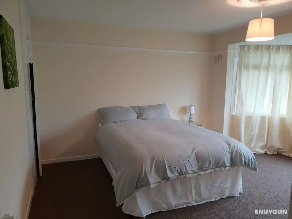 Hambledon Crescent - Öne Çıkan Resim