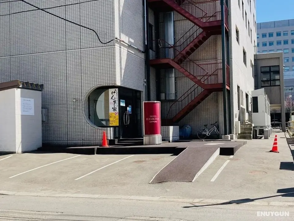 Hotel Hamilton Sapporo - Otopark