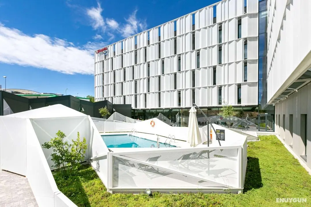 HAMPTON BY HILTON ALCOBENDAS - Havuz