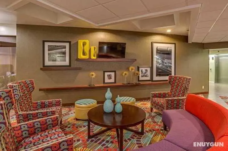 Hampton Inn Daytona Speedway-Airport - Genel