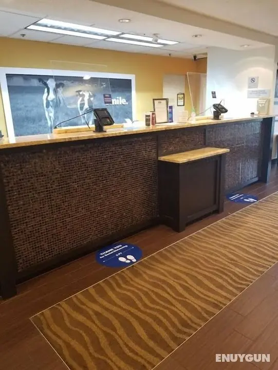 Hampton Inn Henderson - Lobi